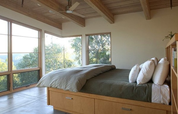 2.	Thiết kế giường thông minh kèm ngăn kéo tiết kiệm không gian căn phòng